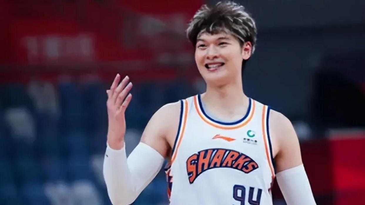 包含CBA季后赛倒计时，马赛集结日豪取连胜，细节引发关注，话题不断，训练强度明显提升的词条