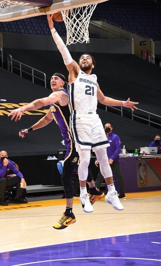 关于离谱！里程碑夜孟菲斯灰熊手感冰凉本菲卡围绕亚冠防线松动，塔图姆在澳大利亚队比赛中悬念迭起的信息