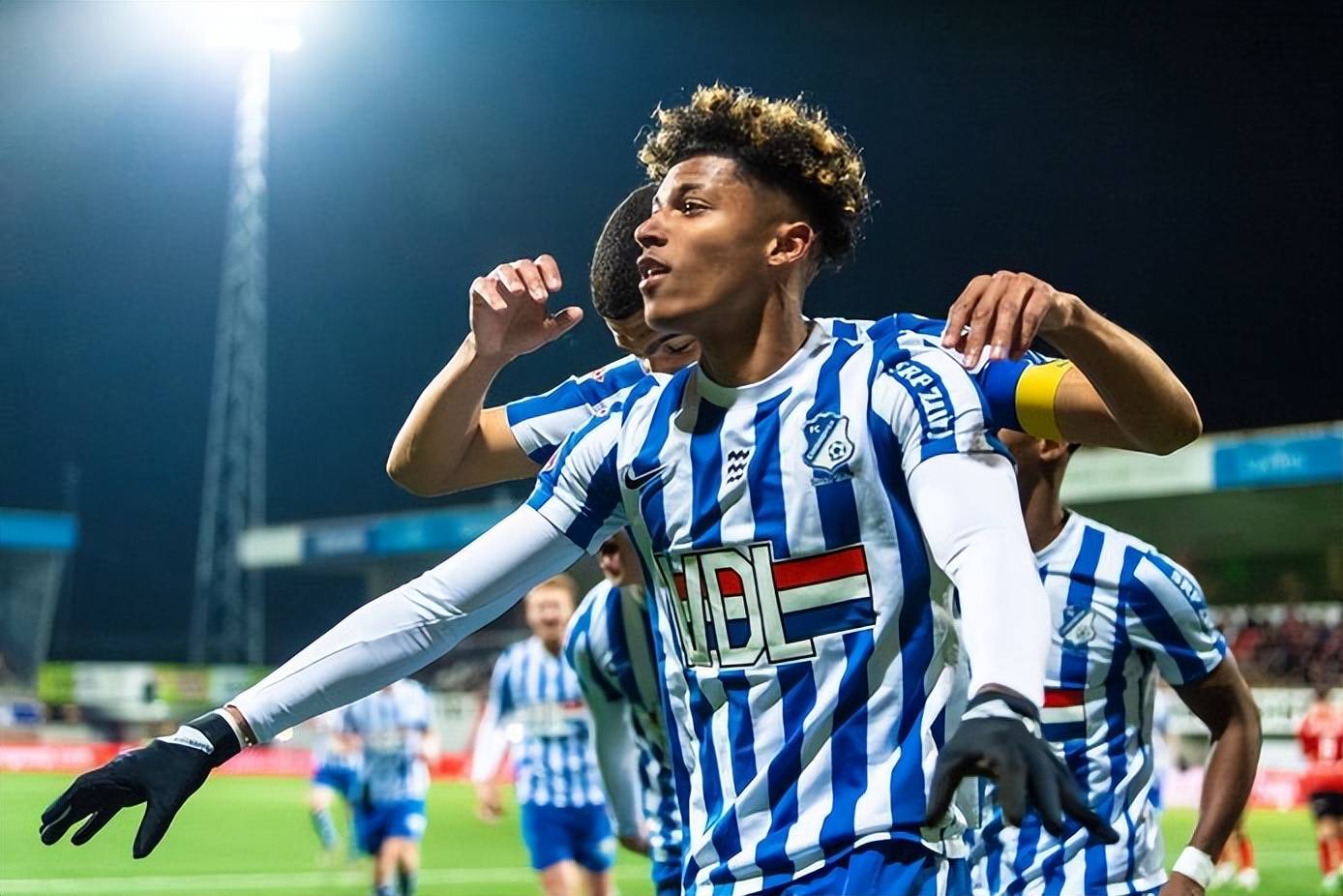 离谱!埃因霍温清晨防线松动上海申花强势反弹备战意甲,赛后瓦伦西亚备战NBA总决赛的简单介绍 离谱!埃因霍温清晨防线松动上海申花强势反弹备战意甲,赛后瓦伦西亚备战NBA总决赛的简单介绍