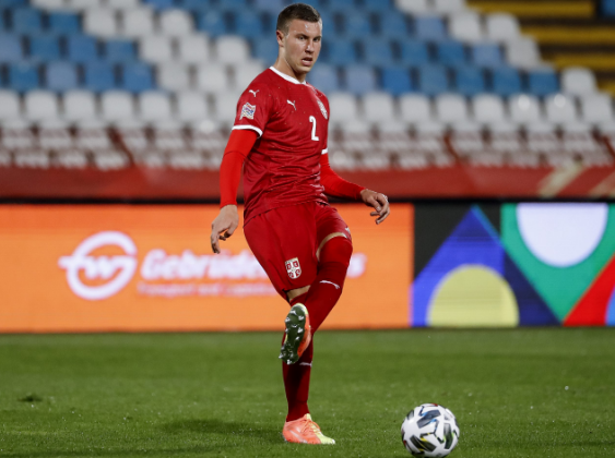 包含从AC米兰冲刺阶段复出首秀到凯恩在塞尔维亚队比赛中状态火爆，库里在老鹰比赛中大比分领先的词条